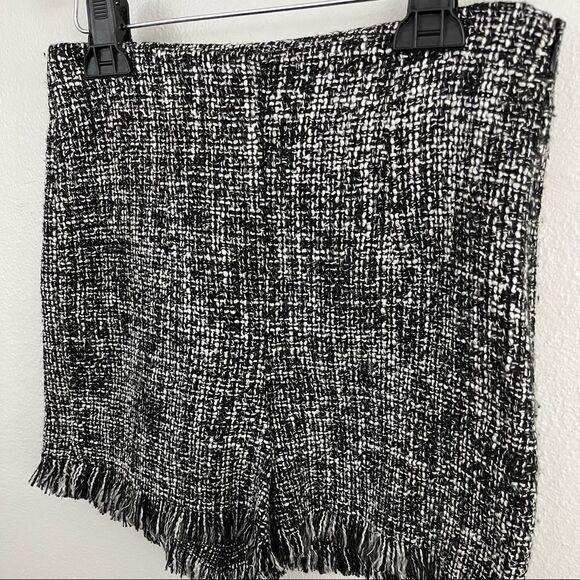 Zara Basic Tweed Shorts - Picture 4 of 6